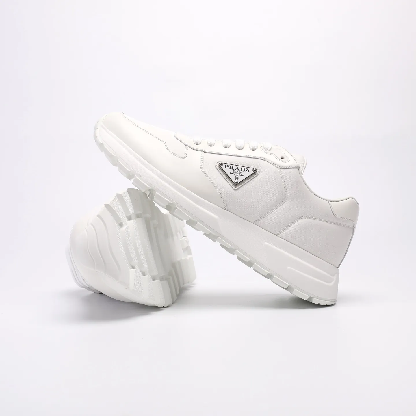 Batch 580 [PRADA] Men's shoes are popular in the counter, official website synchronization, high-quality shipments. Fabric: original cowhide with snakeskin. Lining: cowhide feet + cowhide lining. Outsole: original TPU + foam. Size: 38-46